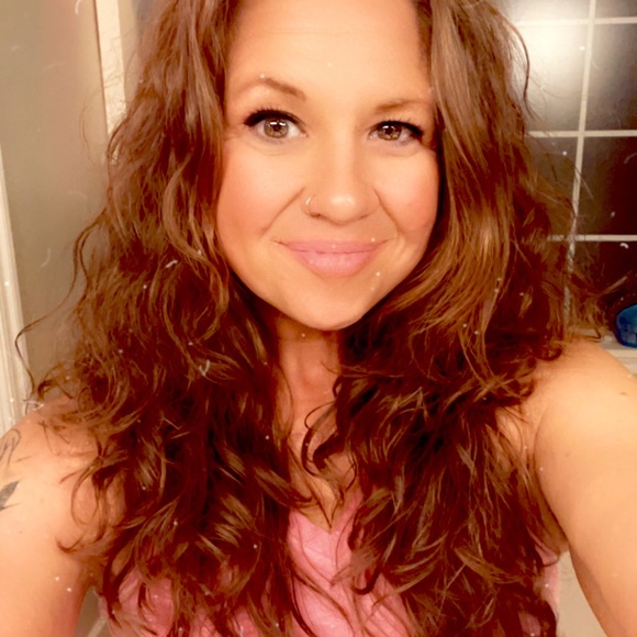 Hey, I’m Ali! Thank you, for stopping by! - Picture 2 of 3